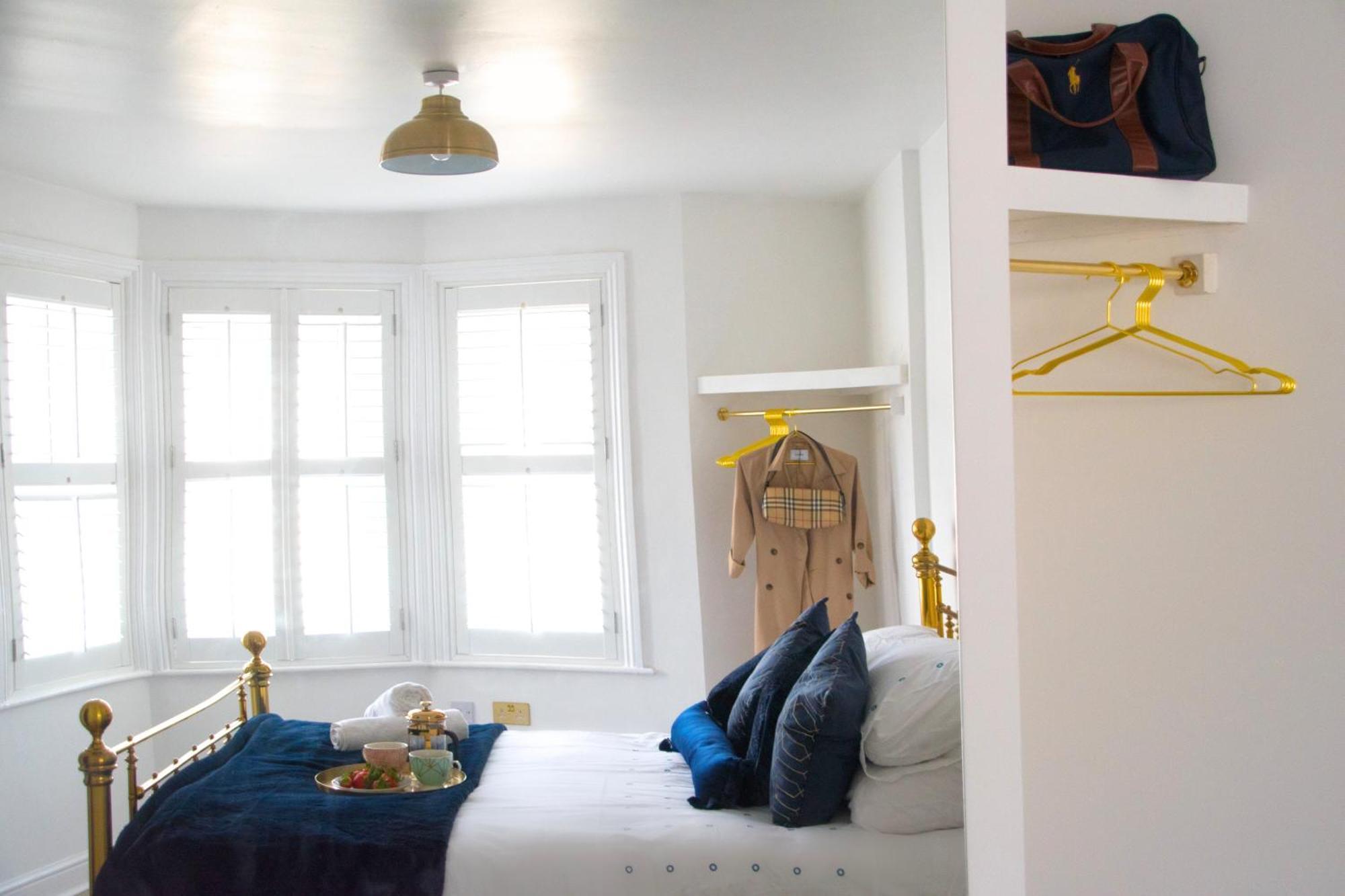 Modern Town Centre Flat - Free Shared Parking, King Size Bed, 5 Minutes Walk To Beach Bournemouth Esterno foto