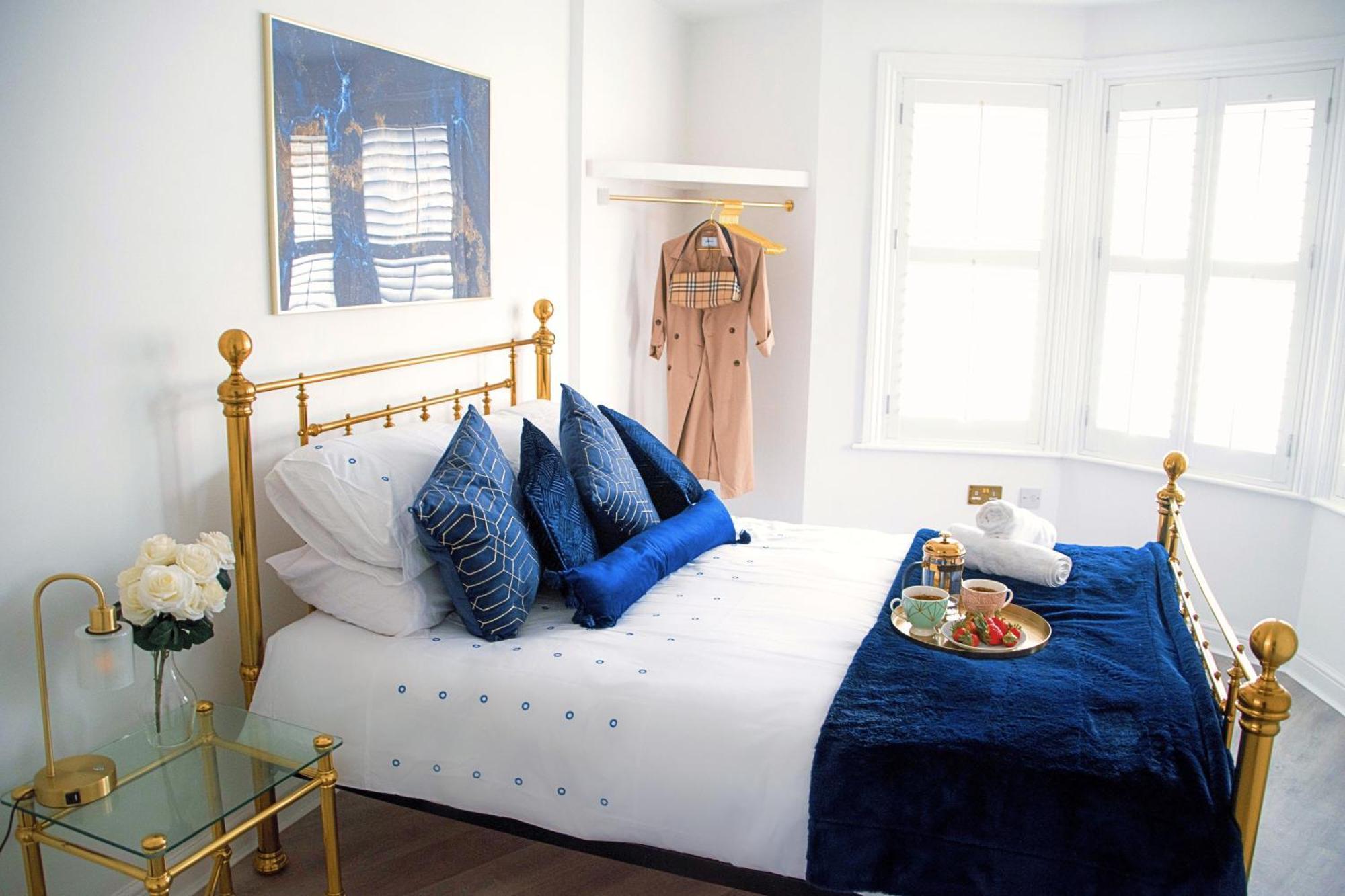 Modern Town Centre Flat - Free Shared Parking, King Size Bed, 5 Minutes Walk To Beach Bournemouth Esterno foto