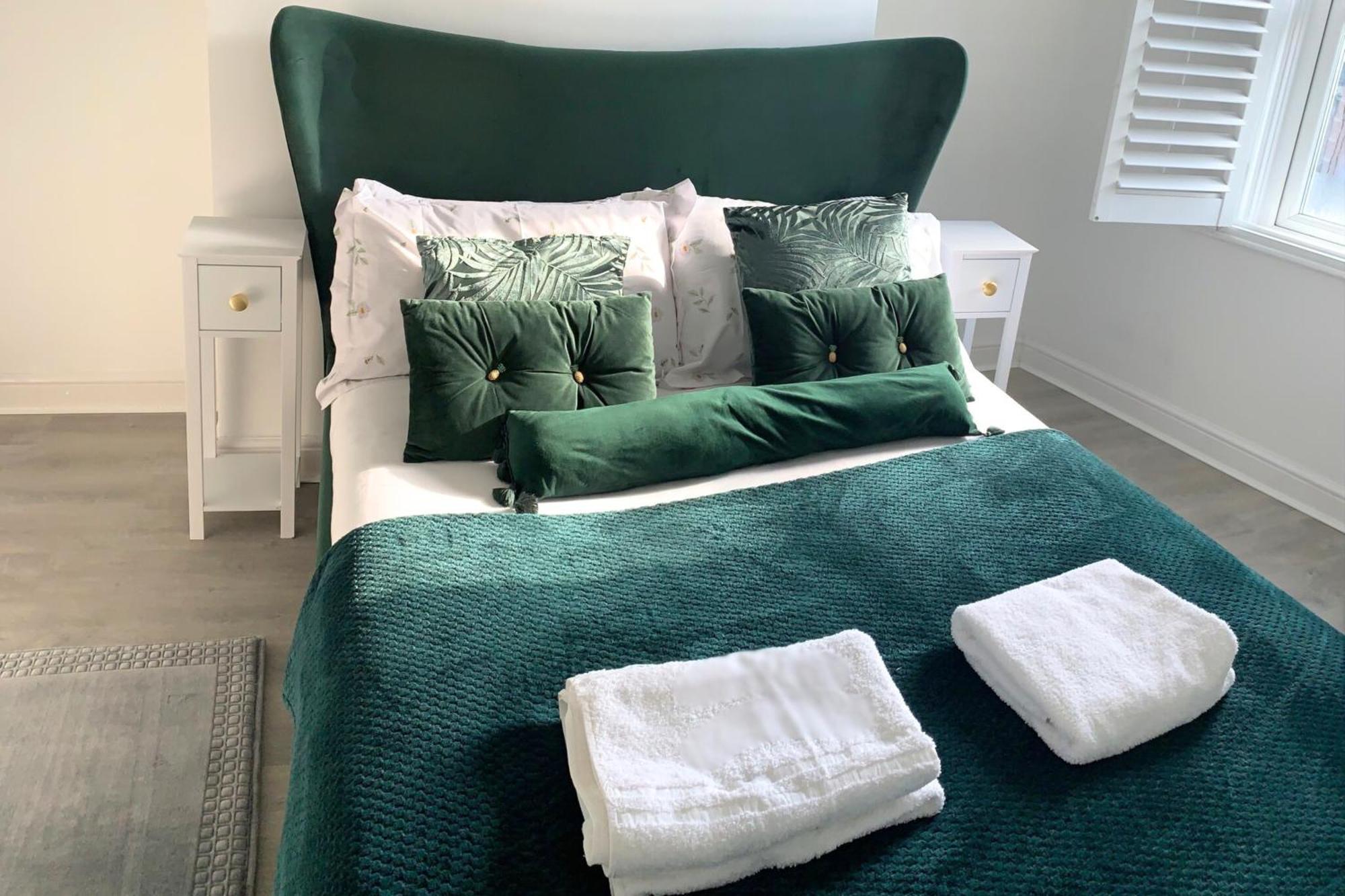 Modern Town Centre Flat - Free Shared Parking, King Size Bed, 5 Minutes Walk To Beach Bournemouth Esterno foto